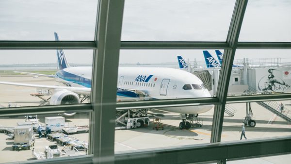 【2026年版】海外子会社から日本本社へ転勤するには?企業内転勤と技人国の違い・永住申請への影響